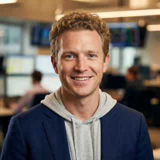 Ryan Brooks, analyste principal en trading chez Zéphyr Investange, en image de profil
